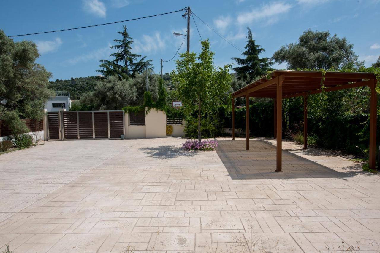 Vicula Mauras Villa *